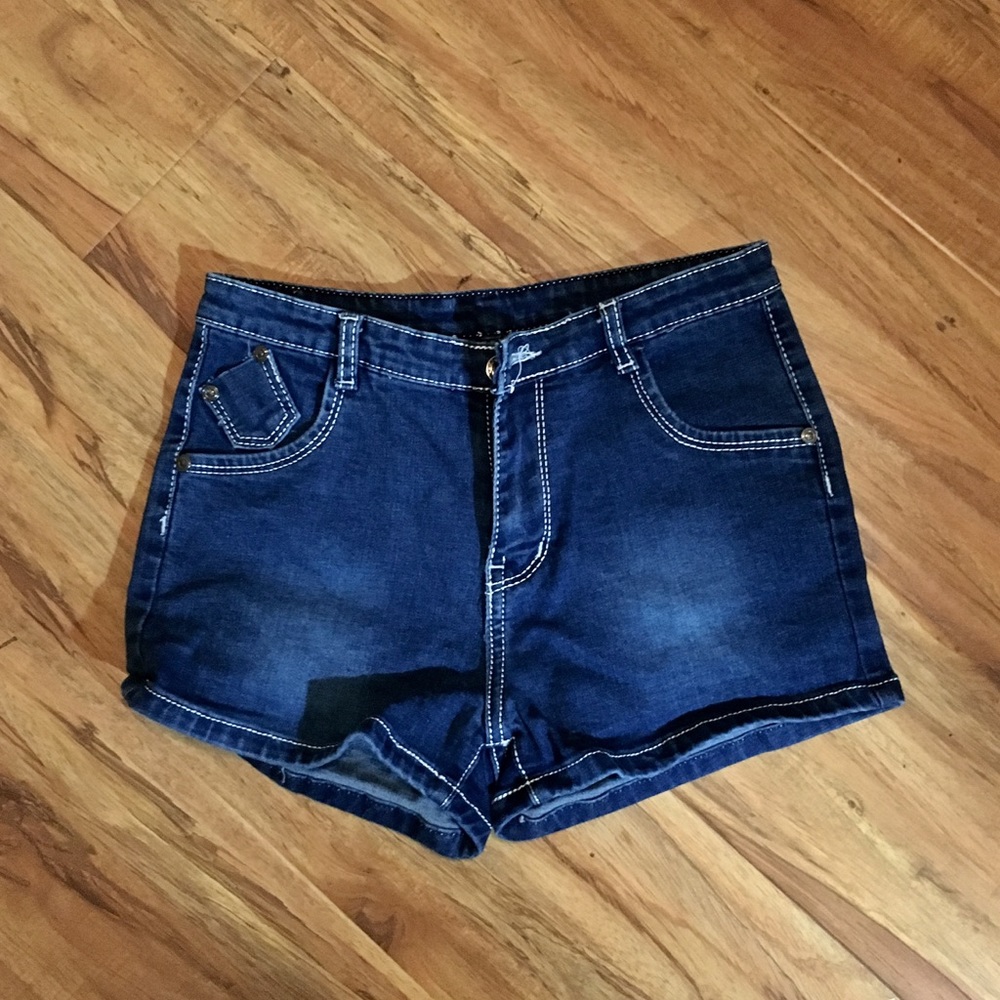 NWOT Cute Denim Shorts!
